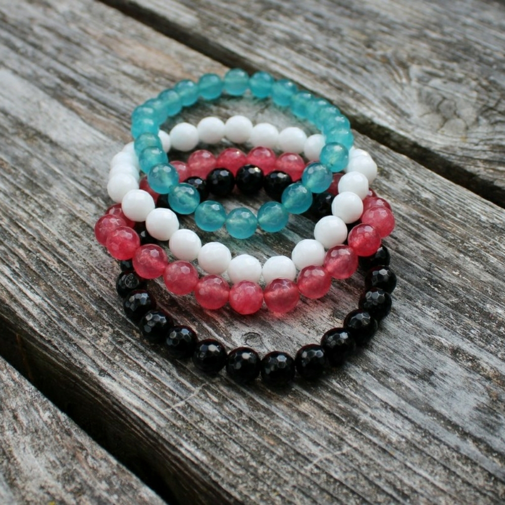Jade/Onyx stack bracelets - Picture 3 of 10
